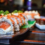Sushi hot-dog - Łosoś, avocado, ogórek, serek